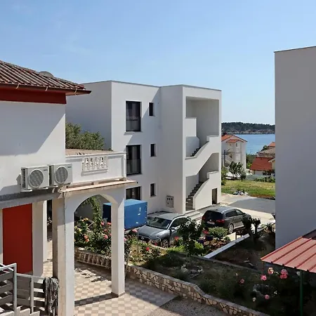 Maison d'hôtes And By The Sea Banjol, Rab - 19692 3*